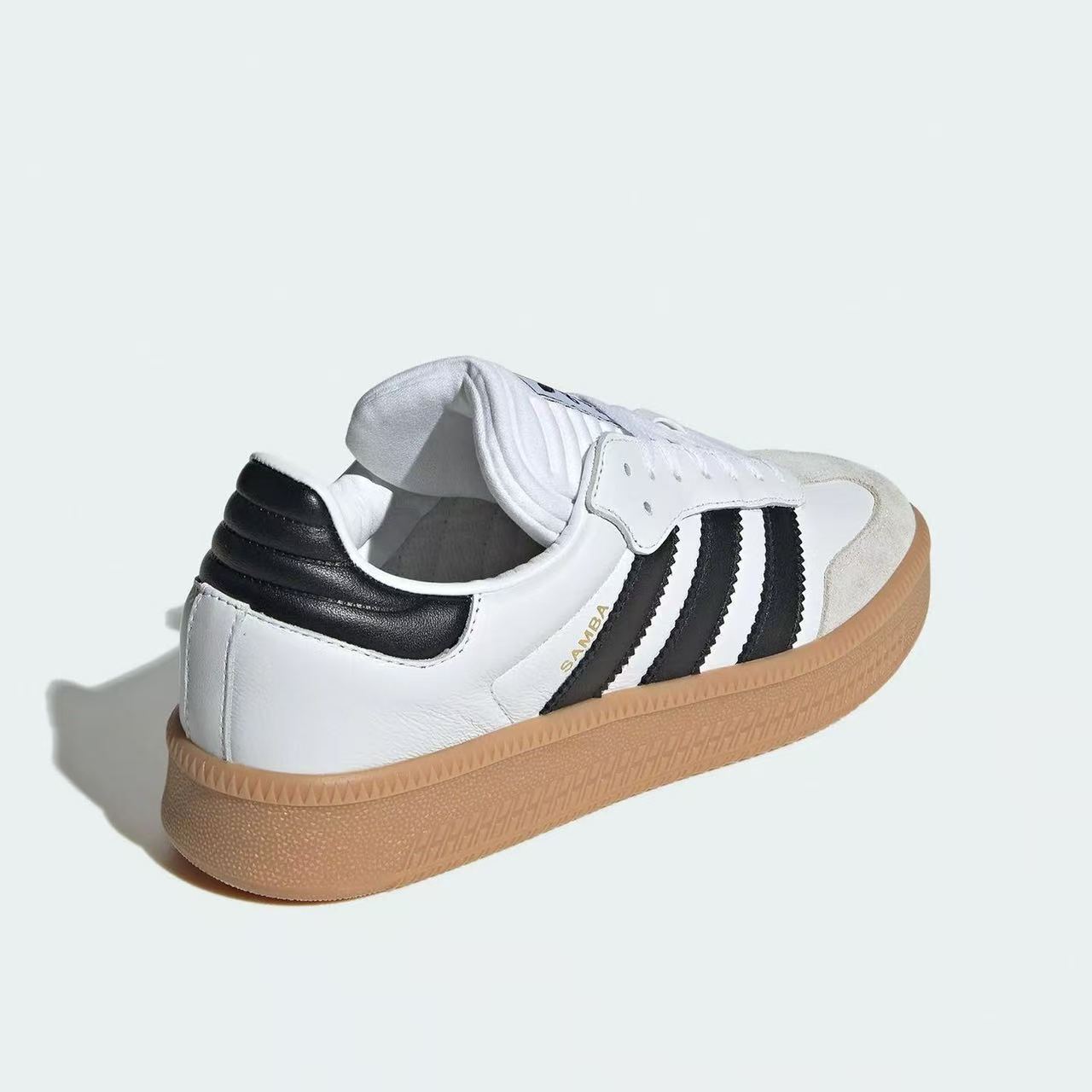 アディダス オリジナルス サンバ XLG。快適で汎用性の高い - Adidas Shoes Samba のレビューと価格